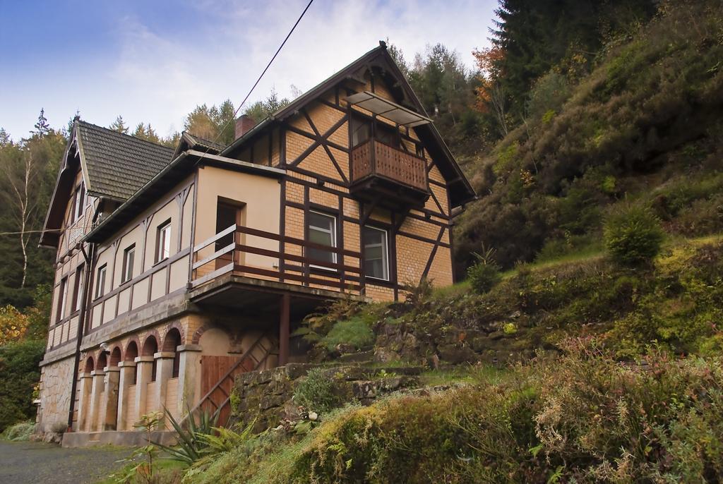 Appartmenthaus Wartburg Бад Шандау Екстериор снимка